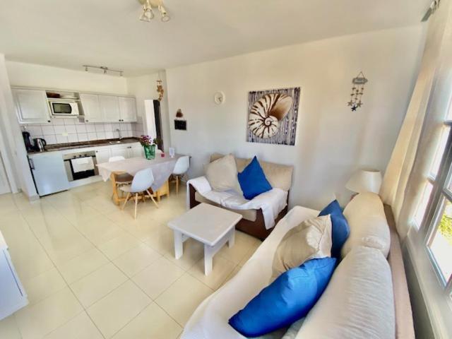 Bungalow Rey Carlos ปูแอร์โตเดลคาร์เมน ภายนอก รูปภาพ